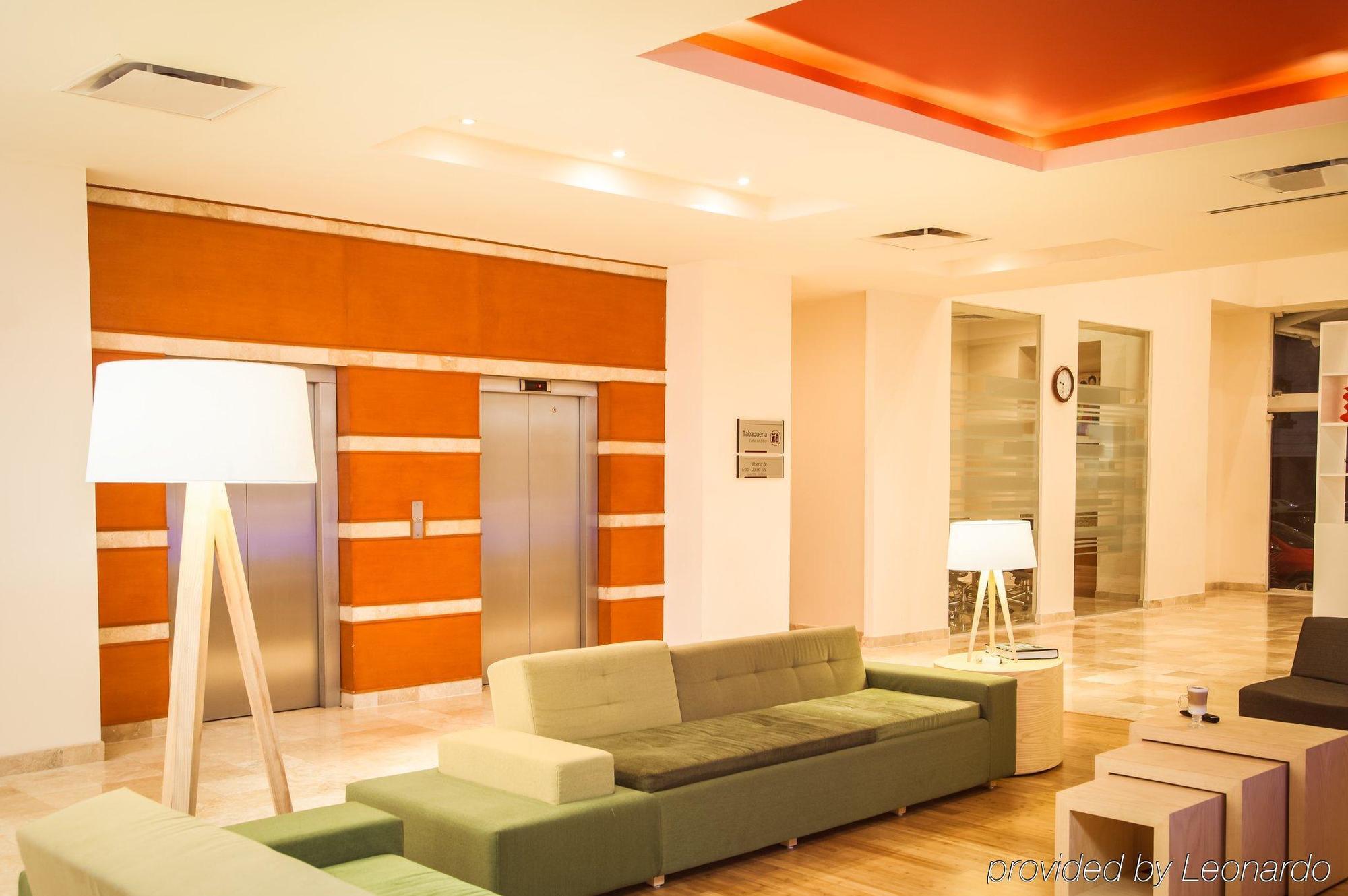 Fiesta Inn Monterrey Fundidora Exterior photo