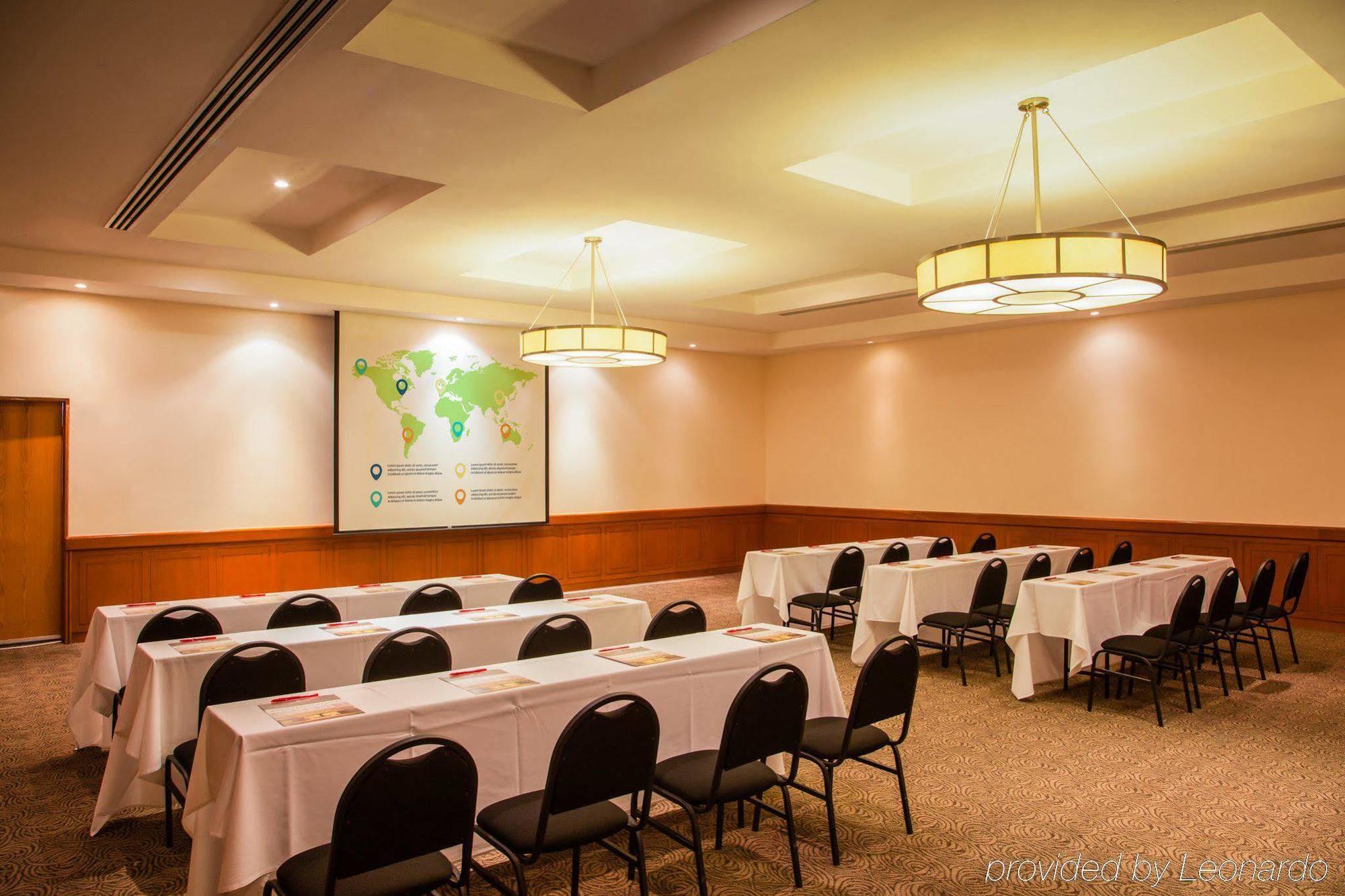 Fiesta Inn Monterrey Fundidora Exterior photo