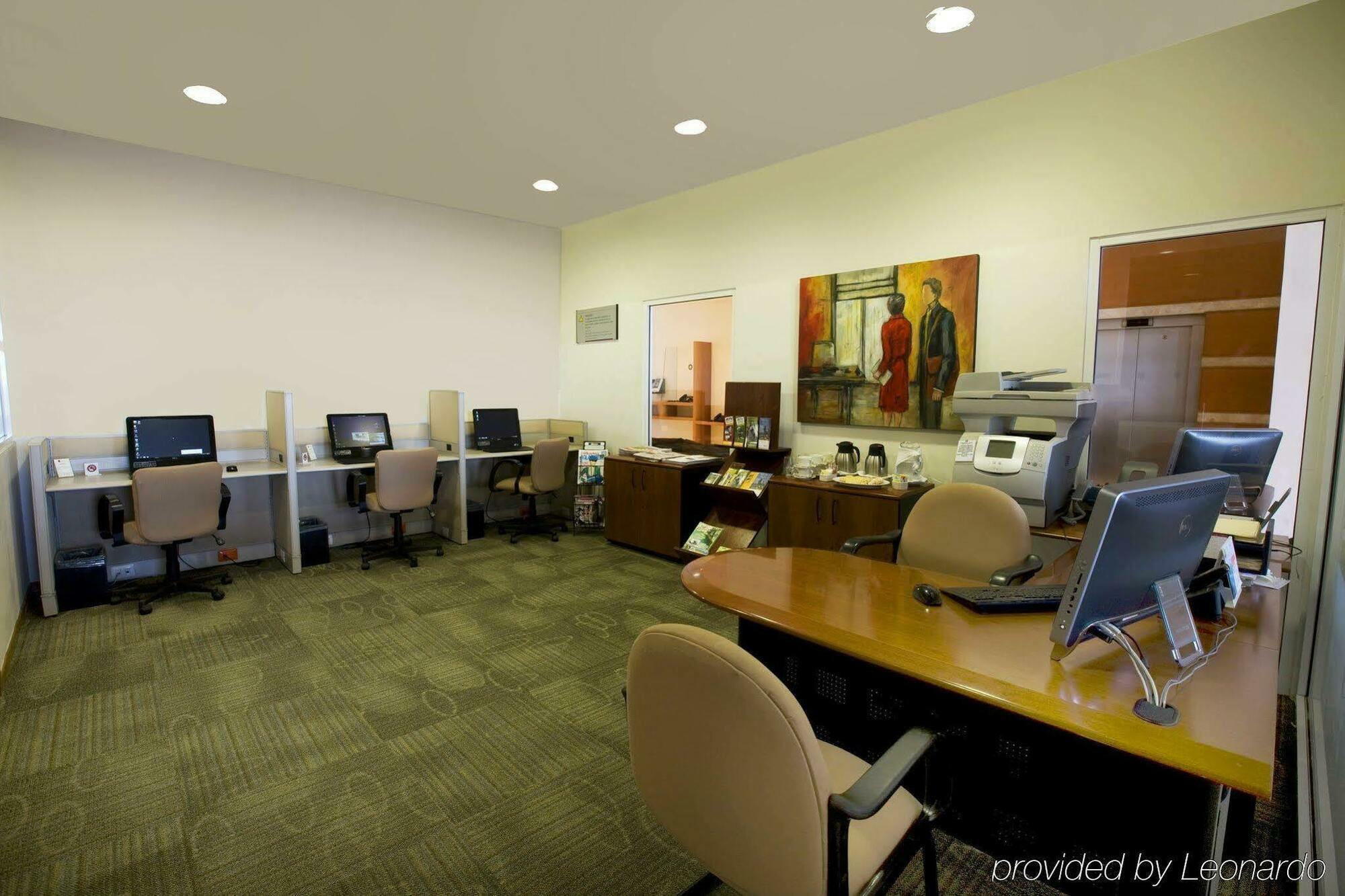 Fiesta Inn Monterrey Fundidora Business photo
